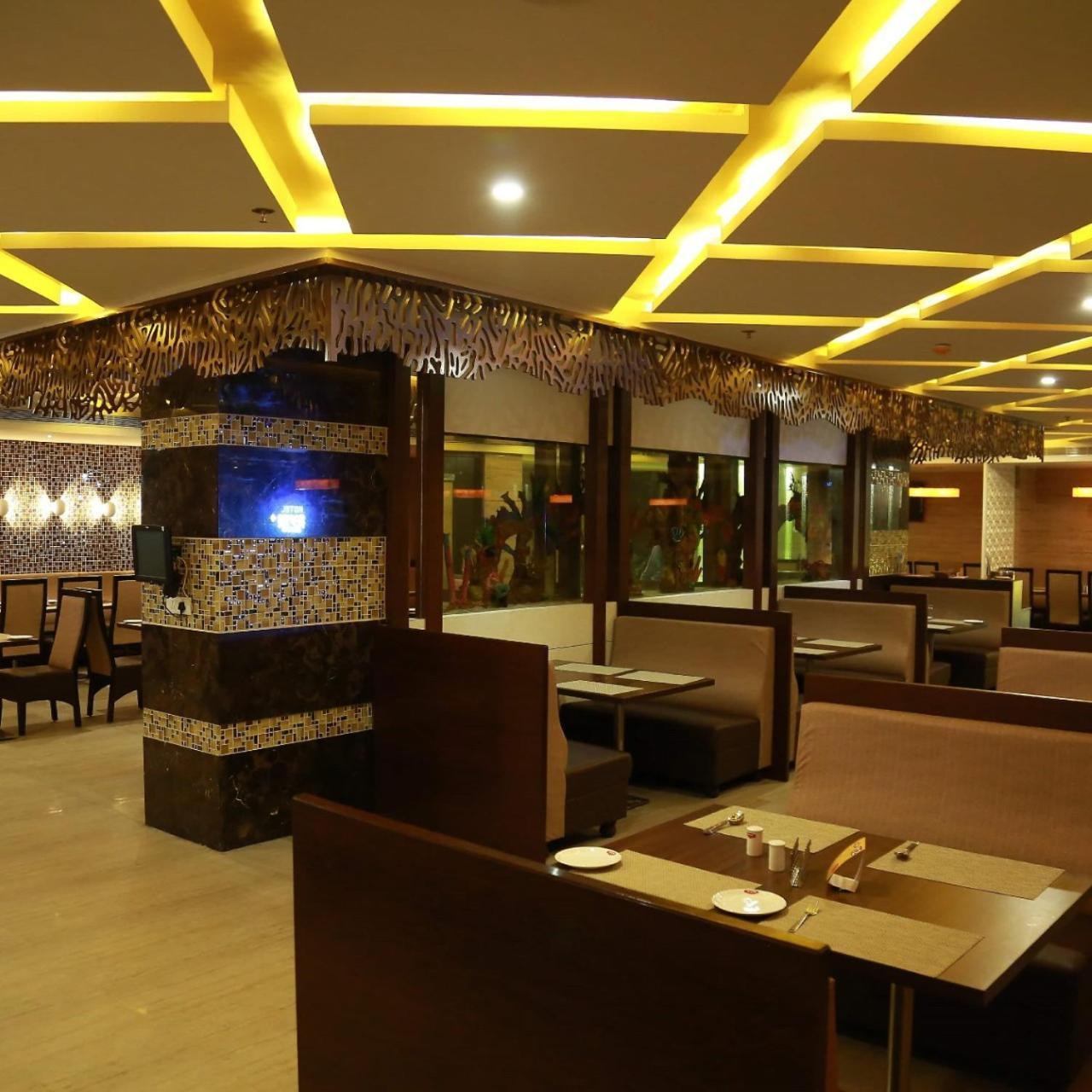 Hotel Svm Grand Medipally Хайдарабад Экстерьер фото
